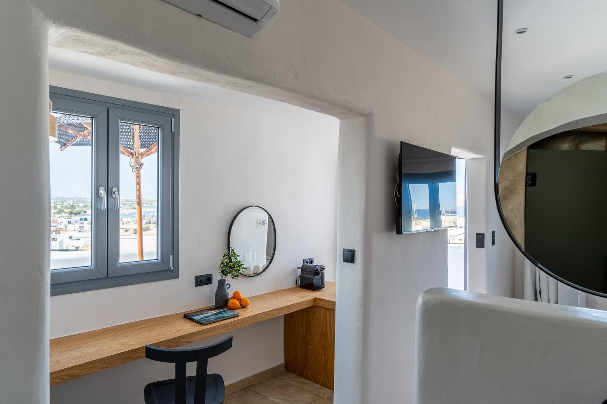 Enalios Sunset Suites Naxos City Екстер'єр фото